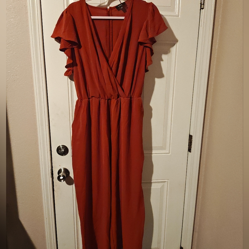Elegant Rust Jumpsuit with Ruffle Sleeves